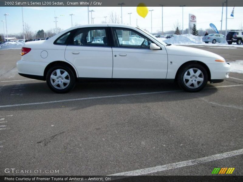 Cream White / Gray 2002 Saturn L Series L200 Sedan