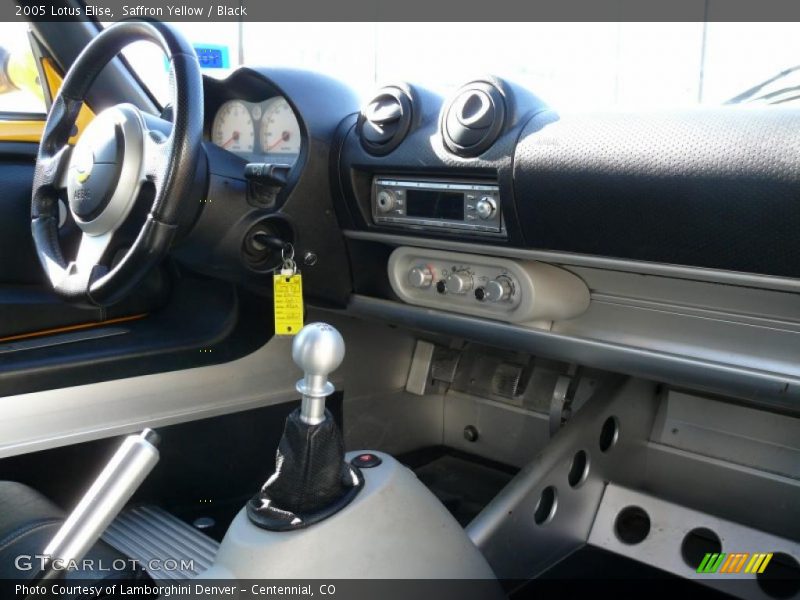 Dashboard of 2005 Elise 