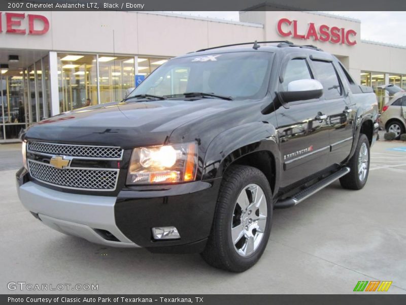 Black / Ebony 2007 Chevrolet Avalanche LTZ
