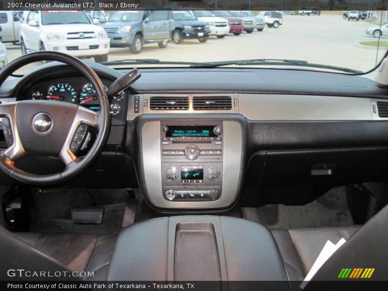 Black / Ebony 2007 Chevrolet Avalanche LTZ