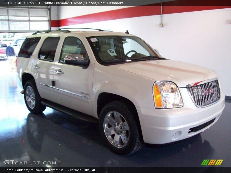 White Diamond Tricoat / Cocoa/Light Cashmere 2010 GMC Yukon SLT