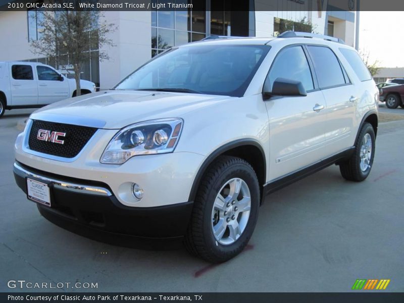 White Diamond Tricoat / Light Titanium 2010 GMC Acadia SLE