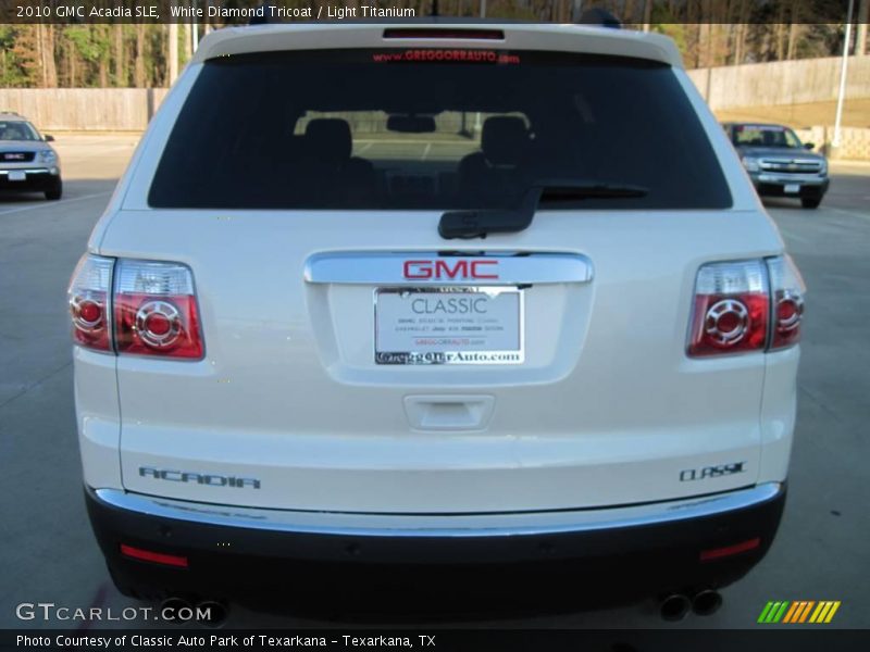 White Diamond Tricoat / Light Titanium 2010 GMC Acadia SLE