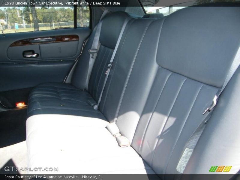 Vibrant White / Deep Slate Blue 1998 Lincoln Town Car Executive