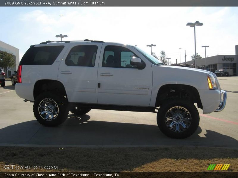 Summit White / Light Titanium 2009 GMC Yukon SLT 4x4