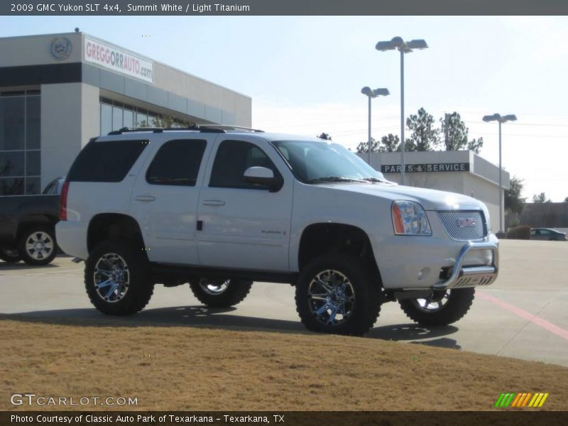 Summit White / Light Titanium 2009 GMC Yukon SLT 4x4