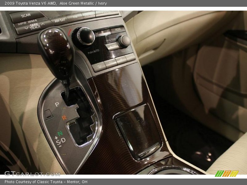 Aloe Green Metallic / Ivory 2009 Toyota Venza V6 AWD