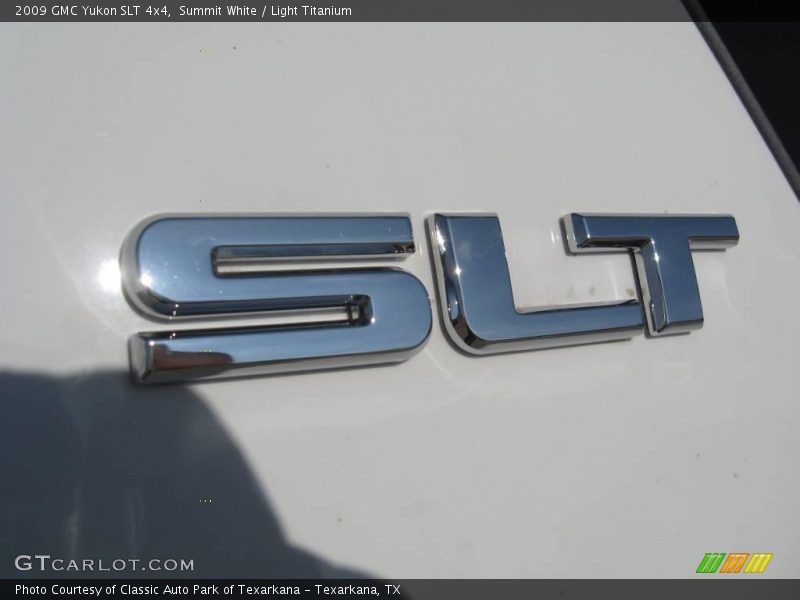 Summit White / Light Titanium 2009 GMC Yukon SLT 4x4