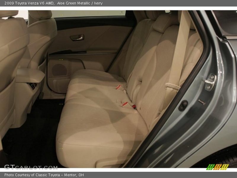 Aloe Green Metallic / Ivory 2009 Toyota Venza V6 AWD
