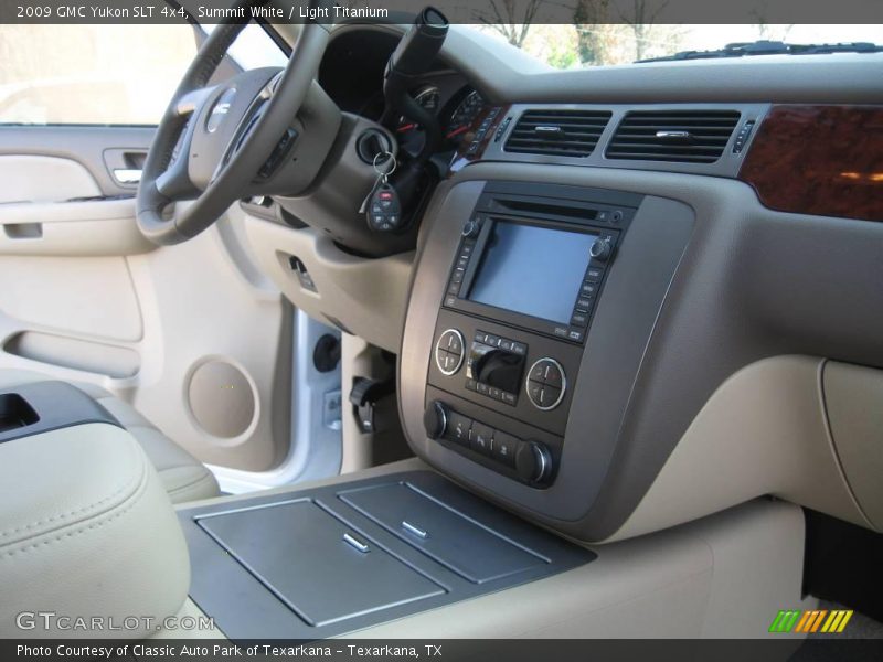 Summit White / Light Titanium 2009 GMC Yukon SLT 4x4