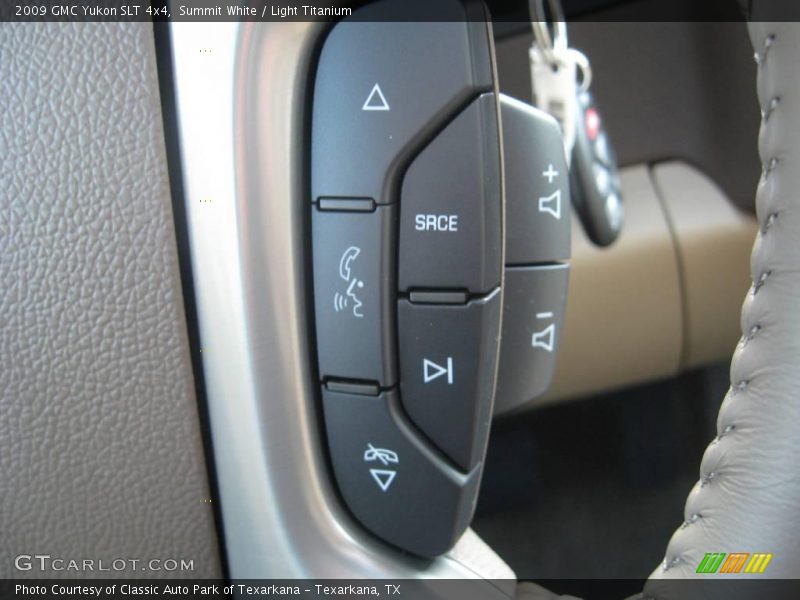 Summit White / Light Titanium 2009 GMC Yukon SLT 4x4