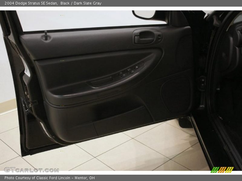 Black / Dark Slate Gray 2004 Dodge Stratus SE Sedan