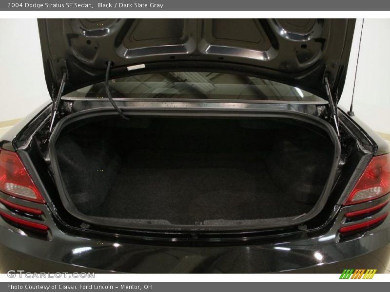Black / Dark Slate Gray 2004 Dodge Stratus SE Sedan