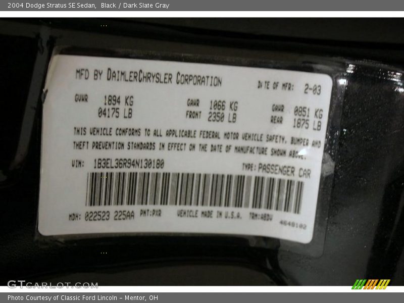 Black / Dark Slate Gray 2004 Dodge Stratus SE Sedan