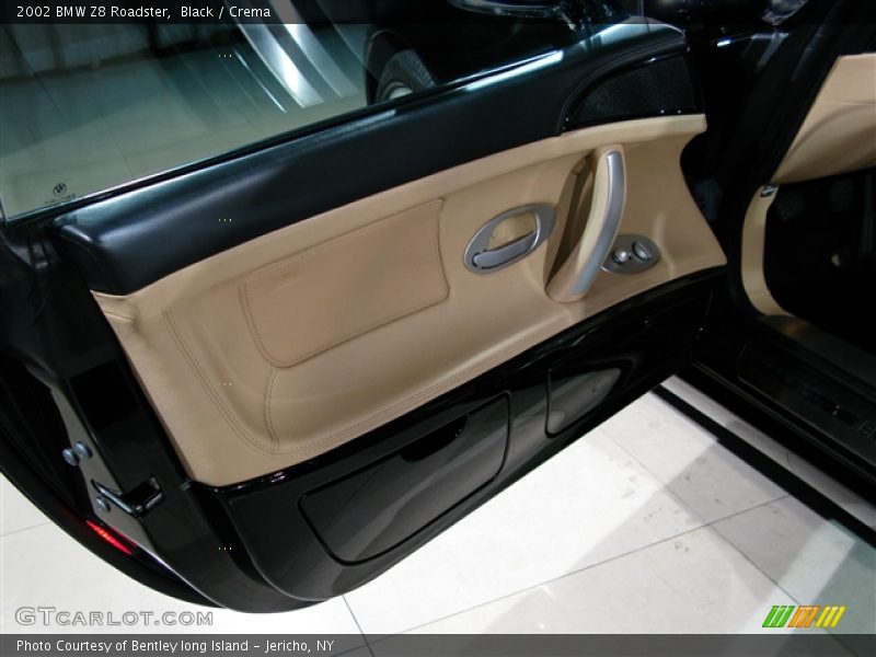 Black / Crema 2002 BMW Z8 Roadster