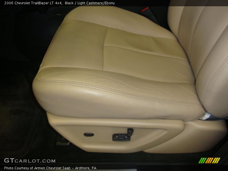 Black / Light Cashmere/Ebony 2006 Chevrolet TrailBlazer LT 4x4