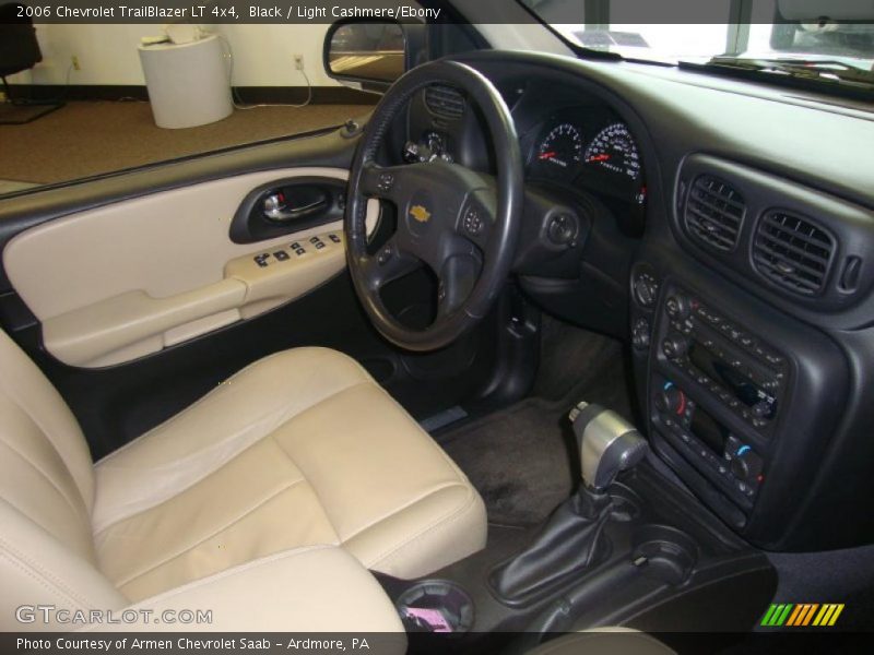 Black / Light Cashmere/Ebony 2006 Chevrolet TrailBlazer LT 4x4