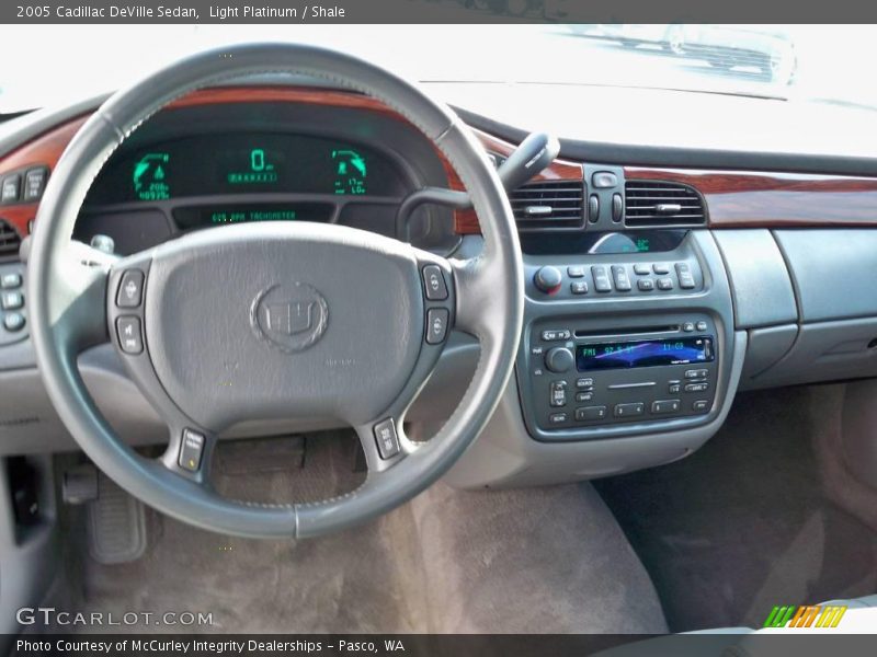 Light Platinum / Shale 2005 Cadillac DeVille Sedan