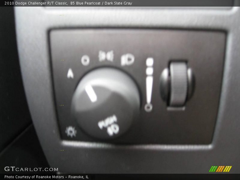 B5 Blue Pearlcoat / Dark Slate Gray 2010 Dodge Challenger R/T Classic