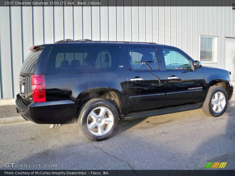 Black / Ebony 2007 Chevrolet Suburban 1500 LTZ 4x4