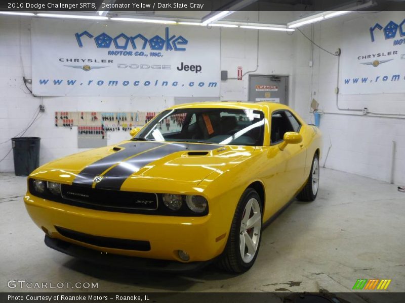 Detonator Yellow / Dark Slate Gray 2010 Dodge Challenger SRT8