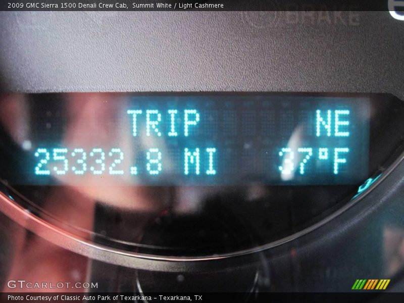 Summit White / Light Cashmere 2009 GMC Sierra 1500 Denali Crew Cab
