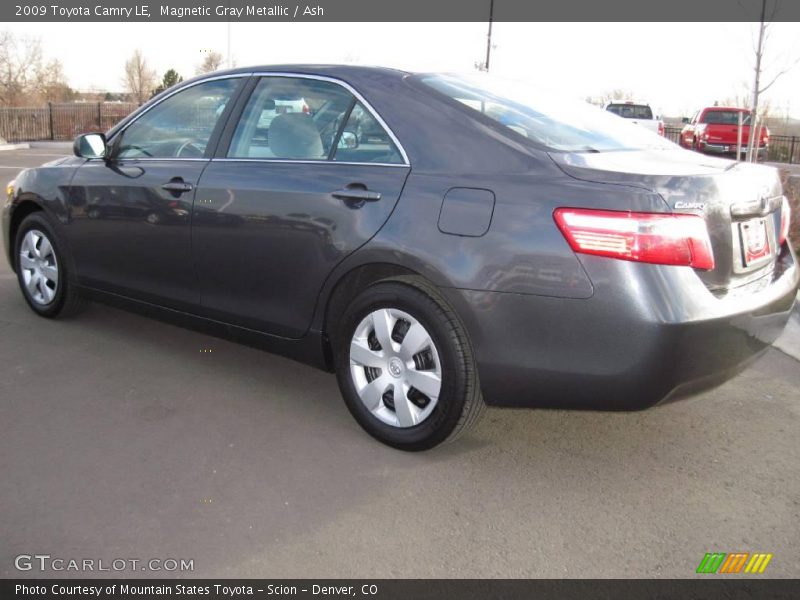 Magnetic Gray Metallic / Ash 2009 Toyota Camry LE