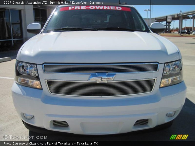 Summit White / Ebony/Light Cashmere 2007 Chevrolet Avalanche LTZ