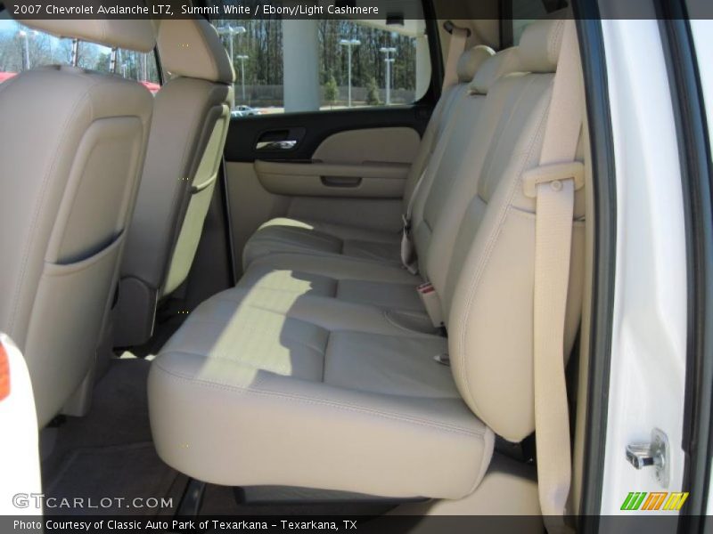 Summit White / Ebony/Light Cashmere 2007 Chevrolet Avalanche LTZ