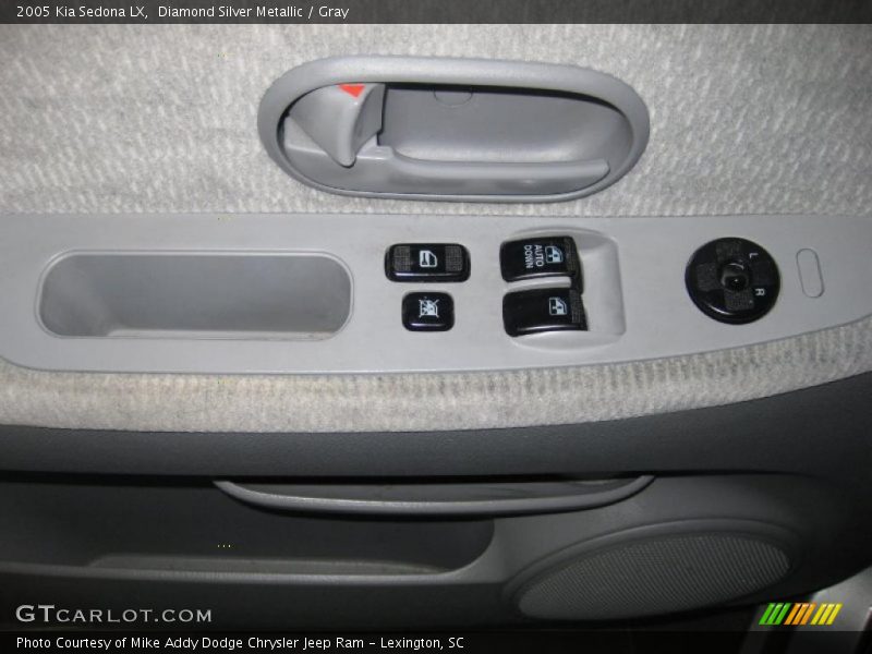 Diamond Silver Metallic / Gray 2005 Kia Sedona LX