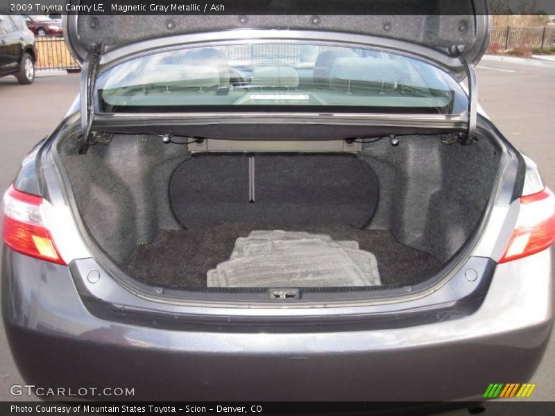 Magnetic Gray Metallic / Ash 2009 Toyota Camry LE
