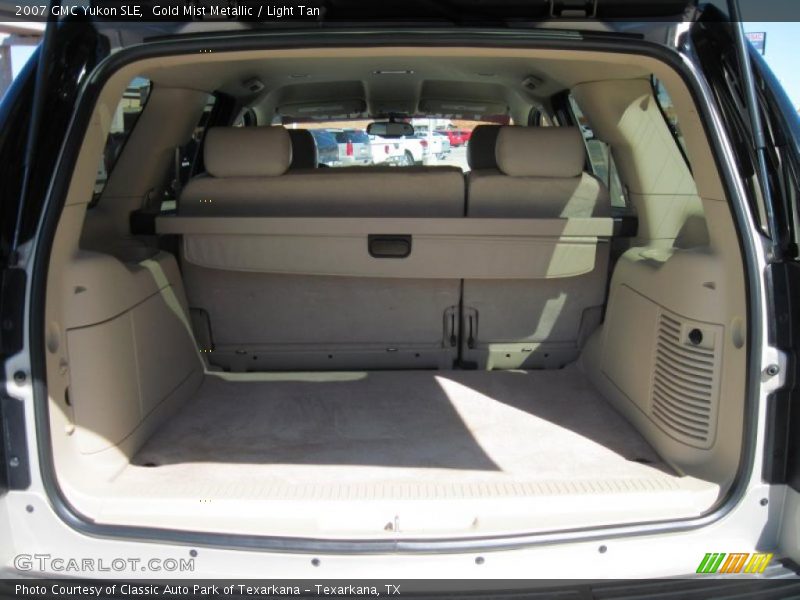 Gold Mist Metallic / Light Tan 2007 GMC Yukon SLE