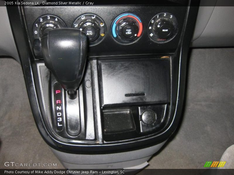 Diamond Silver Metallic / Gray 2005 Kia Sedona LX