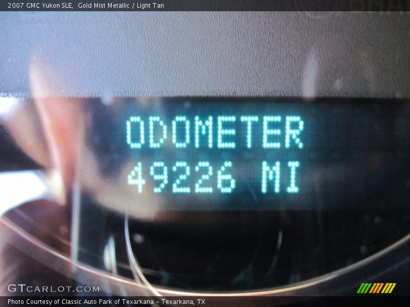 Gold Mist Metallic / Light Tan 2007 GMC Yukon SLE