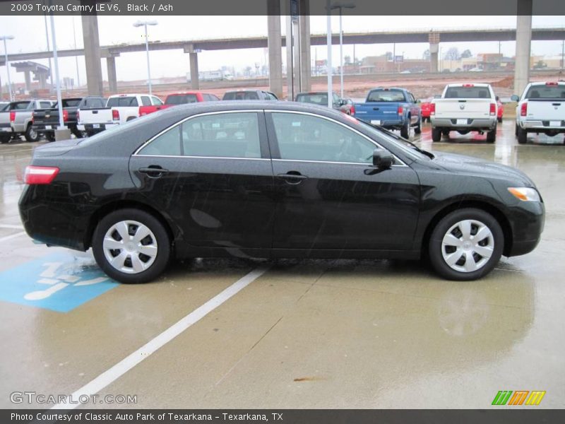 Black / Ash 2009 Toyota Camry LE V6