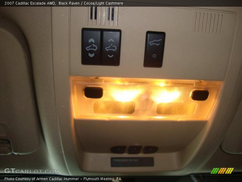 Black Raven / Cocoa/Light Cashmere 2007 Cadillac Escalade AWD