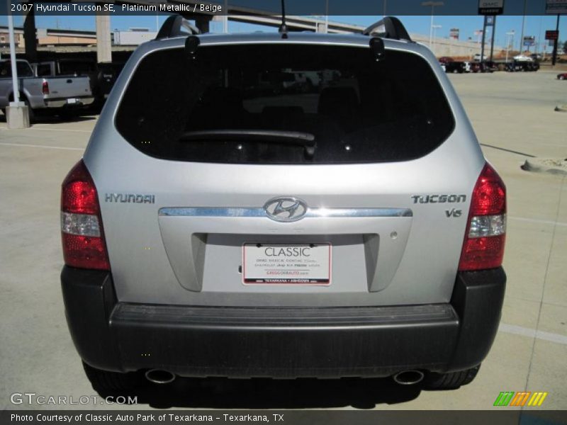 Platinum Metallic / Beige 2007 Hyundai Tucson SE
