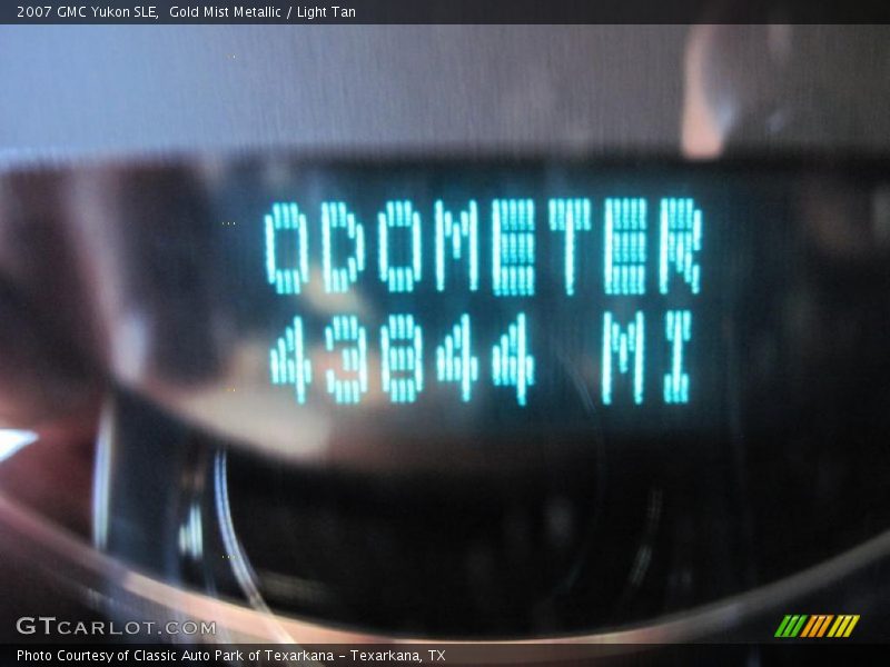 Gold Mist Metallic / Light Tan 2007 GMC Yukon SLE