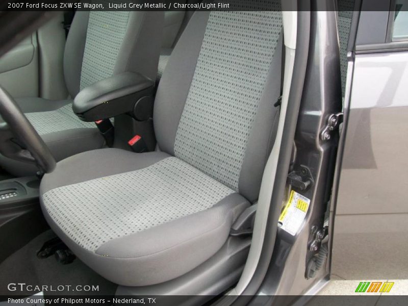 Liquid Grey Metallic / Charcoal/Light Flint 2007 Ford Focus ZXW SE Wagon