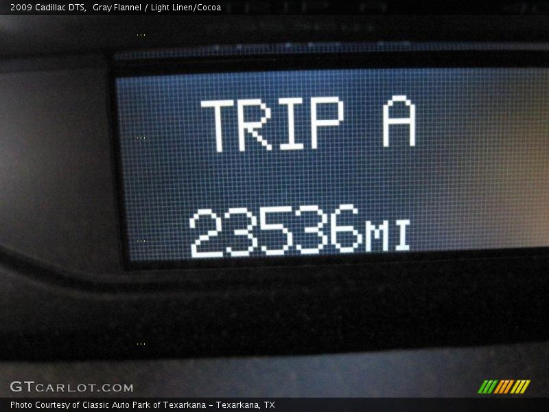 Gray Flannel / Light Linen/Cocoa 2009 Cadillac DTS
