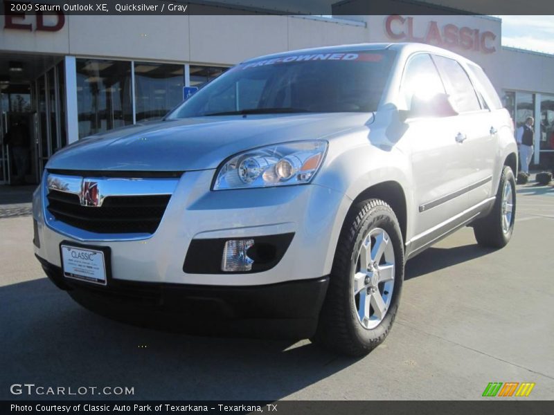 Quicksilver / Gray 2009 Saturn Outlook XE
