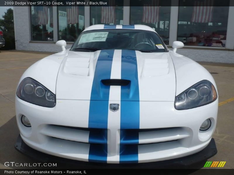 Viper White / Black/Blue 2009 Dodge Viper SRT-10 Coupe
