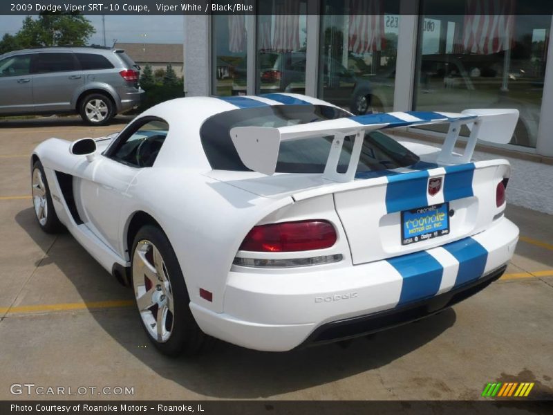 Viper White / Black/Blue 2009 Dodge Viper SRT-10 Coupe