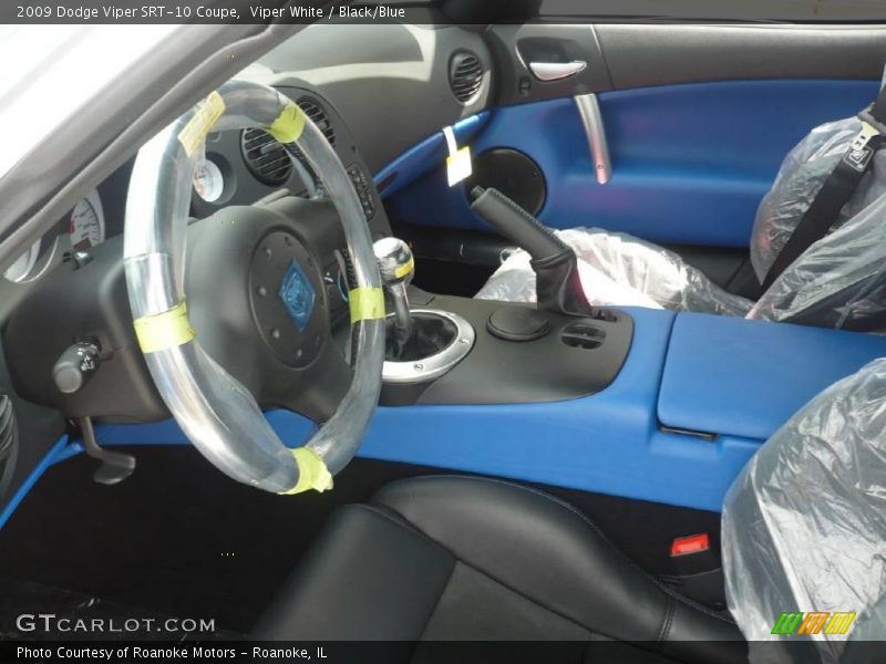 Viper White / Black/Blue 2009 Dodge Viper SRT-10 Coupe
