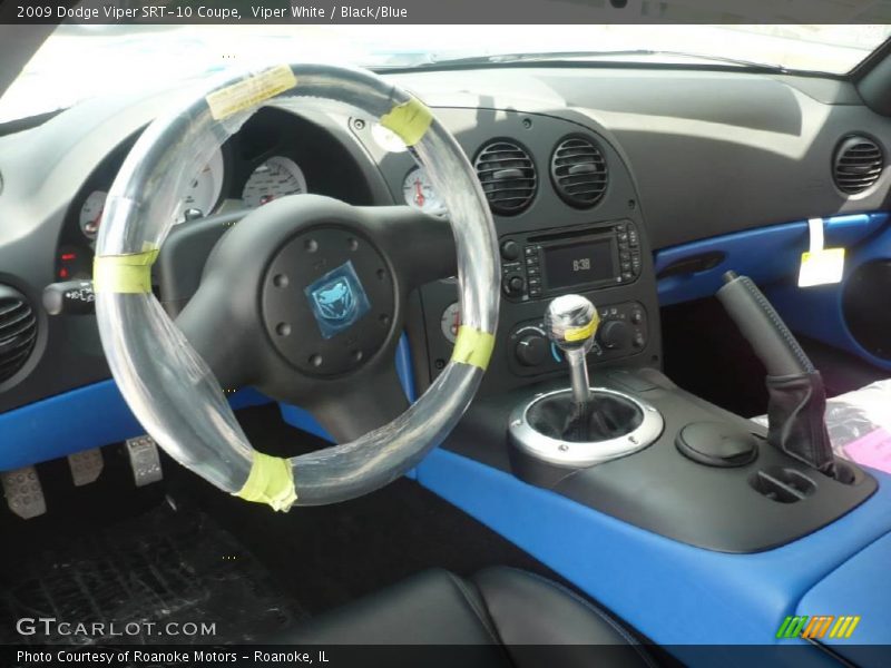Viper White / Black/Blue 2009 Dodge Viper SRT-10 Coupe