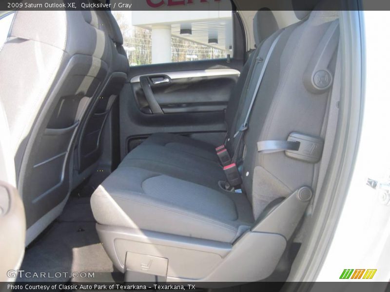 Quicksilver / Gray 2009 Saturn Outlook XE