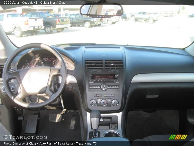 Quicksilver / Gray 2009 Saturn Outlook XE