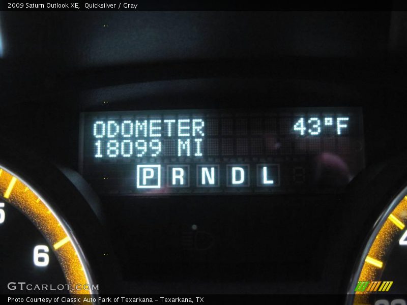 Quicksilver / Gray 2009 Saturn Outlook XE