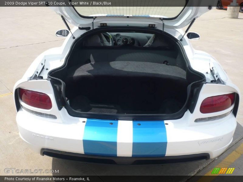 Viper White / Black/Blue 2009 Dodge Viper SRT-10 Coupe