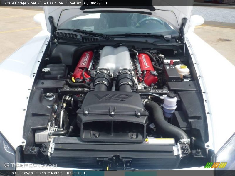 Viper White / Black/Blue 2009 Dodge Viper SRT-10 Coupe